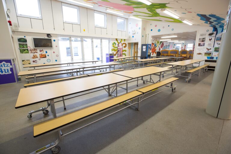 A school dining hall